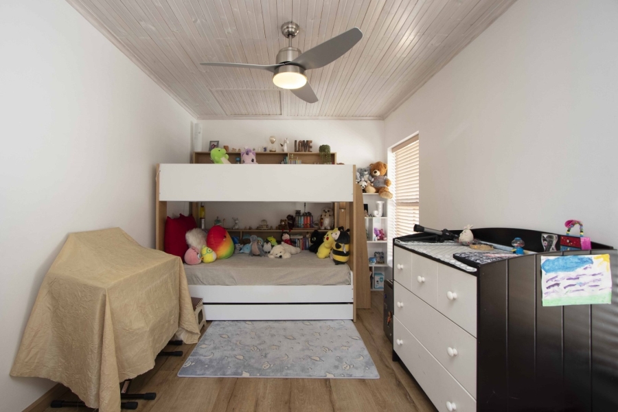 To Let 5 Bedroom Property for Rent in Parklands Western Cape